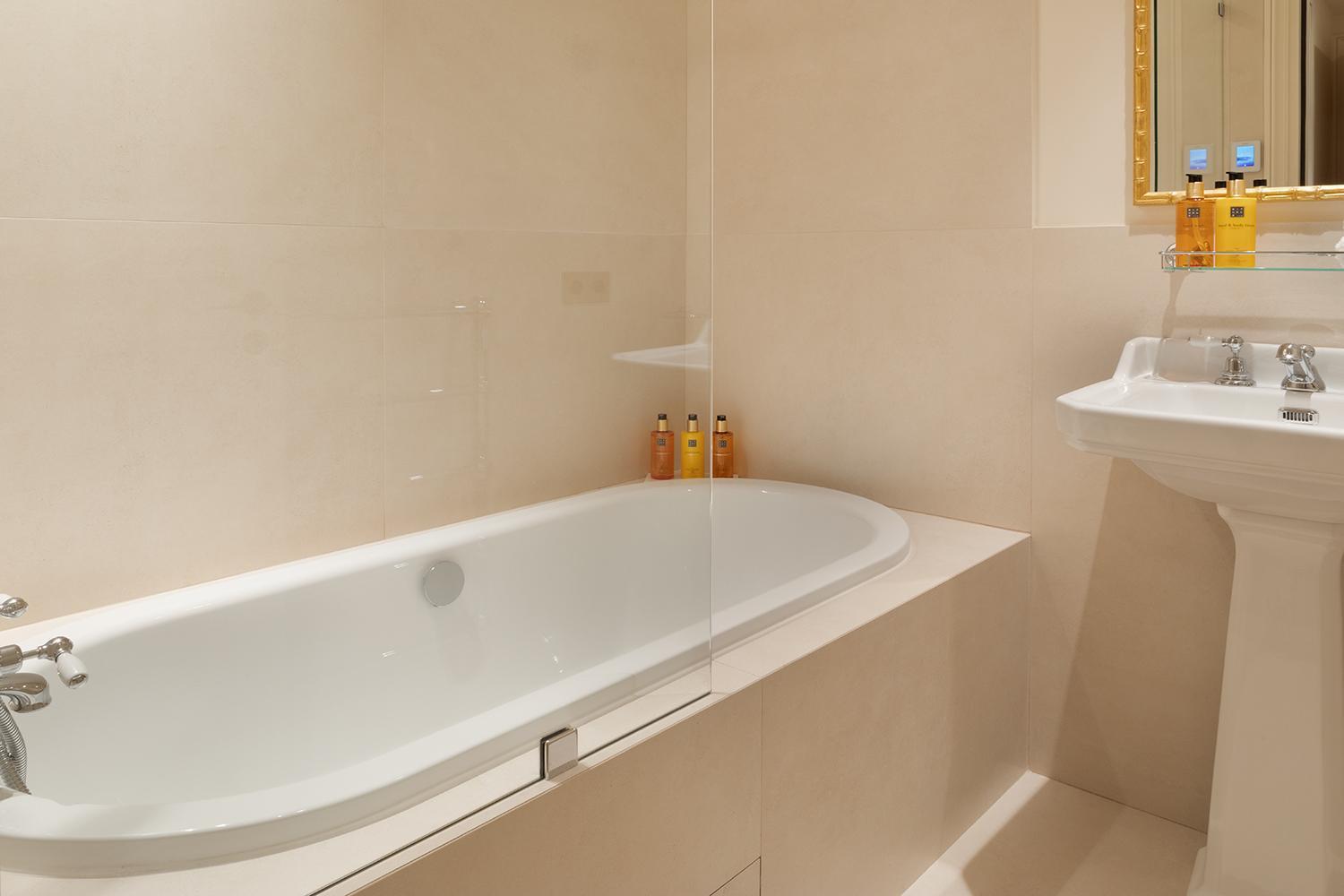 Pick A Flat'S Apartements With Services In Louvre - Rue Des Halles 巴黎 外观 照片