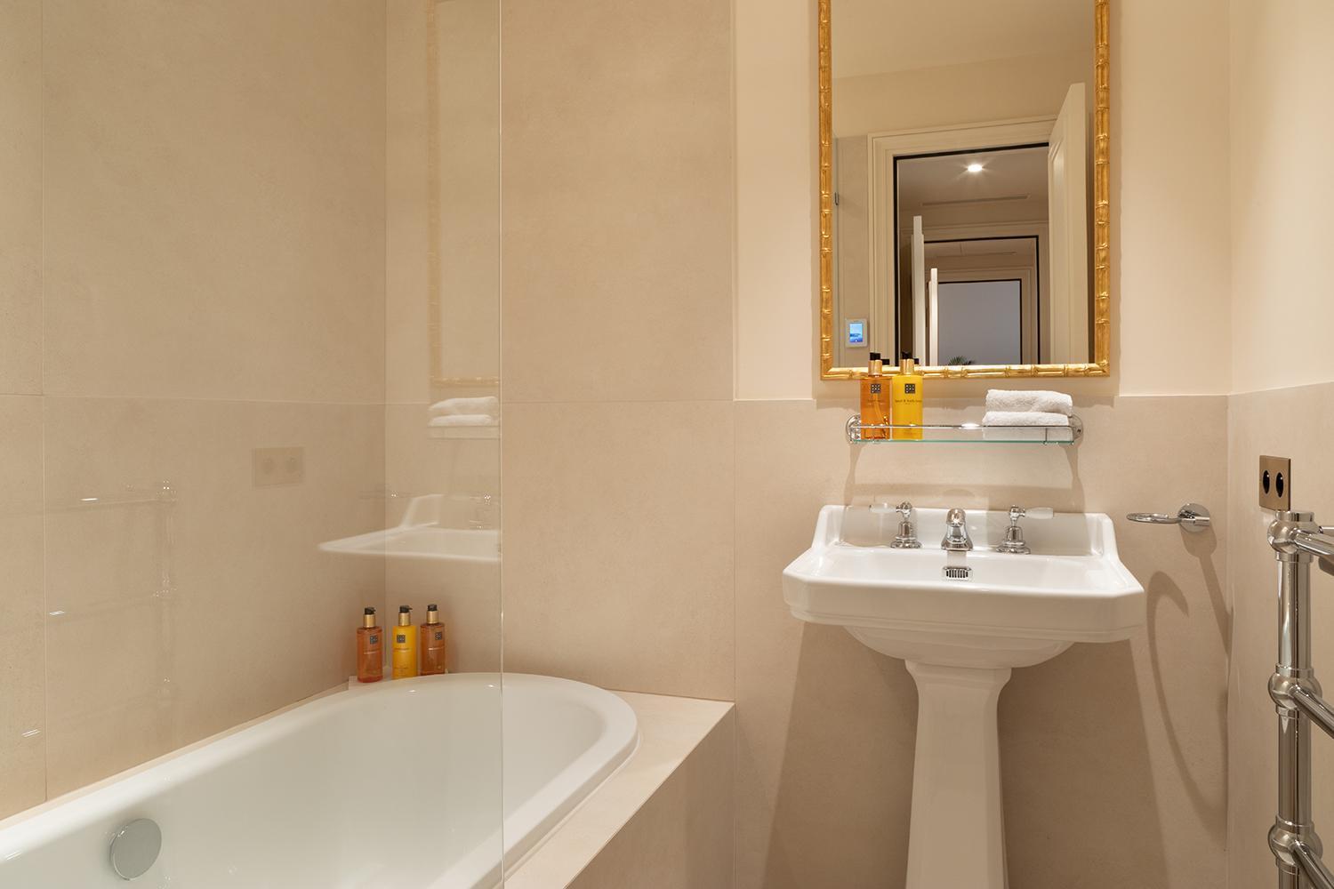 Pick A Flat'S Apartements With Services In Louvre - Rue Des Halles 巴黎 外观 照片